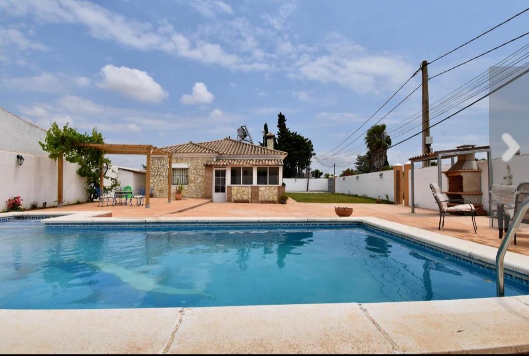 Chalet Villa Caulina Chiclana de la Frontera Esterno foto